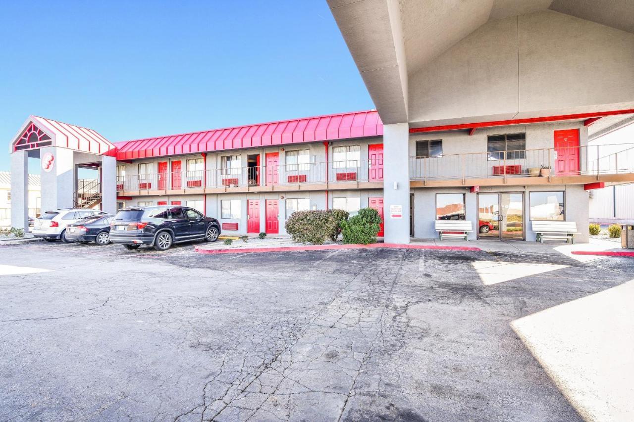 Americas Best Value Inn Amarillo Downtown Exterior photo