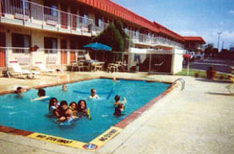 Americas Best Value Inn Amarillo Downtown Exterior photo