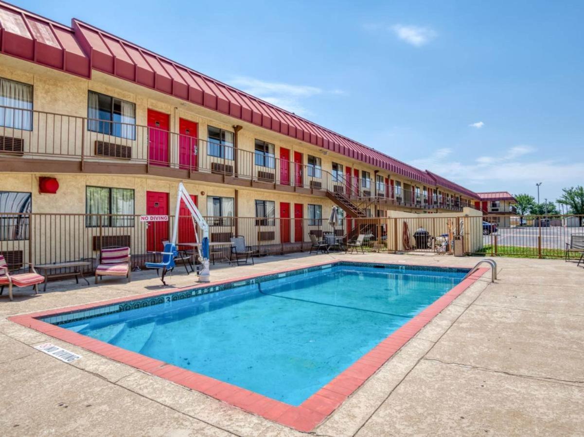 Americas Best Value Inn Amarillo Downtown Exterior photo